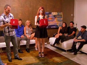 Swinger tauschen Partner und massive Orgie. Gruppe geiler Swinger