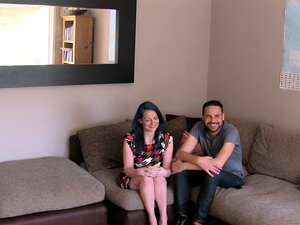 Britischer Fake-Agent hat Sex mit einem Paar