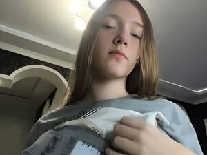 Erlebe den verführerischen Reiz einer frechen, jungen Verführerin,