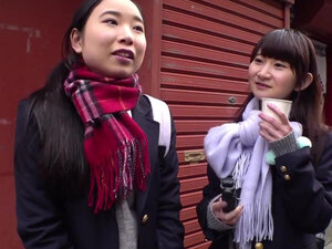 Schau dir diese frische Lady an, die jetzt aus dem Land auf einer